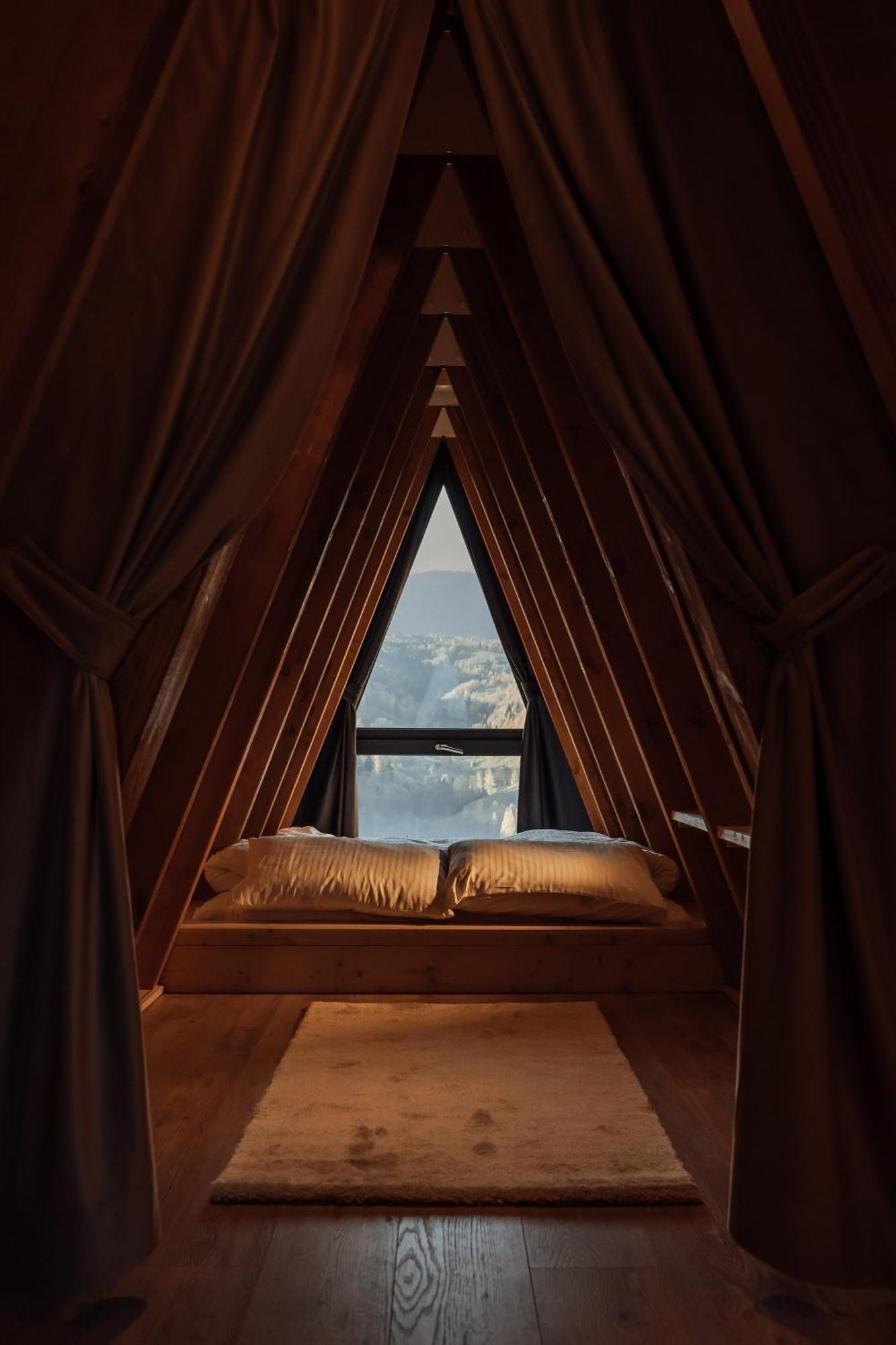 Amont Chalet Peştera エクステリア 写真